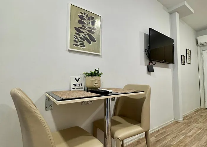 Apartment Spot Warna